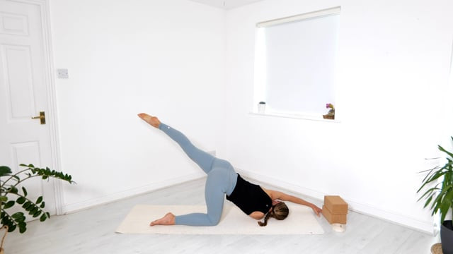 Dynamic Yoga To Awaken Our Shoulders