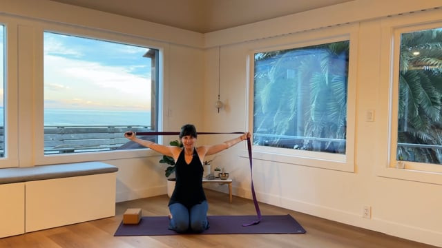 Yoga Flow to Free your Shoulders 