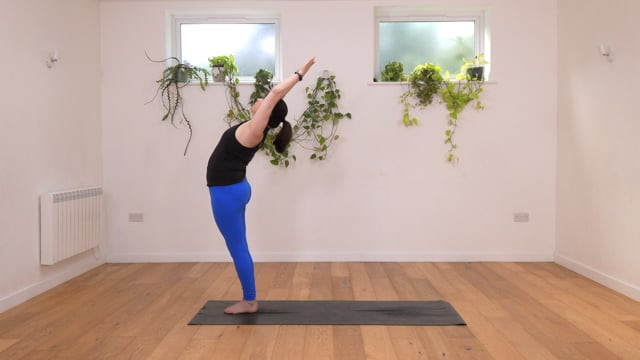 Jivamukti Yoga to Boost Your Energy and Lift Your Mood